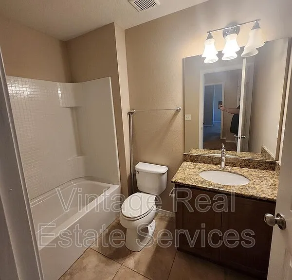 4721 Chatterton Way — Photo 11