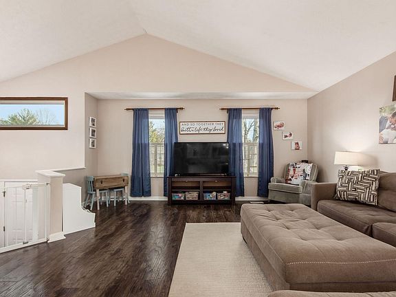 3rd image of 4273 Timber Valley Dr