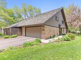 17600 Breconwood Rd, Wayzata, MN 55391