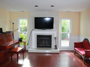 51 Winchester Dr, East Windsor, NJ 08520
