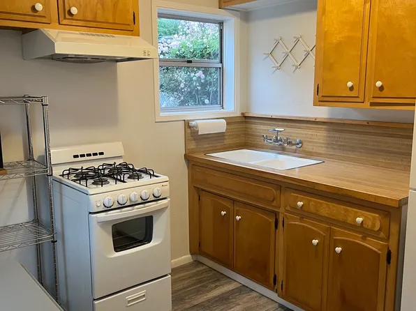 741 Butte Ave APT B, Morro Bay, CA 93442