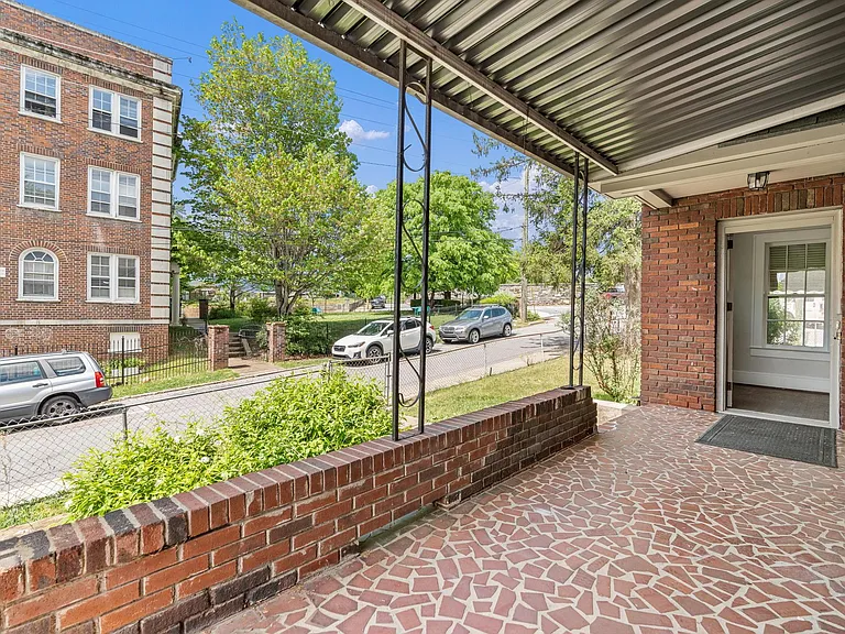 47 Monroe Pl #2 — Photo 8