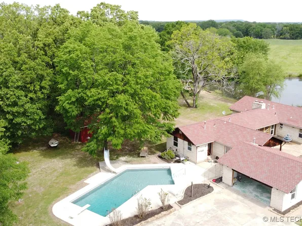 715 Little Flower Dr, Stigler, OK 74462