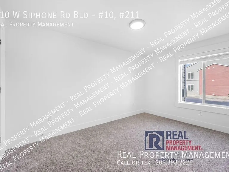 110 W Siphon Rd #BLD-211 — Photo 7
