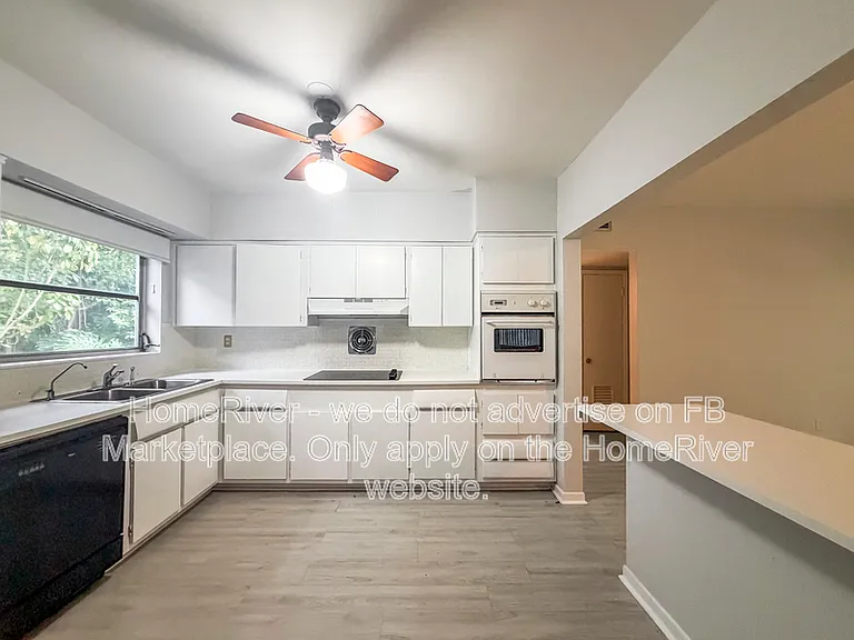 19531 Whispering Pines Rd — Photo 5