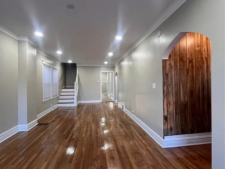 6606 S Richmond St — Photo 3