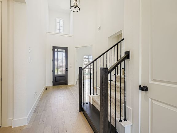 5th image of 1351 Elderberry Ct