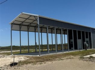 1326 N Tinkle Ln, Crystal Beach, TX 77650