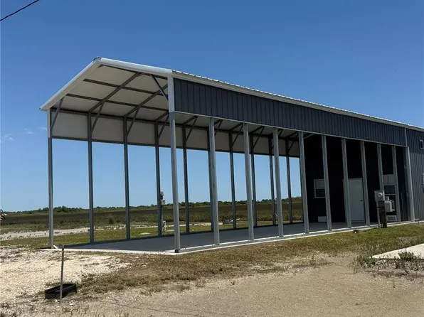 1326 N Tinkle Ln, Crystal Beach, TX 77650