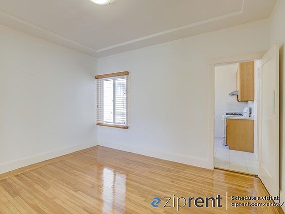 2nd image of 1526 Cabrillo St #1528