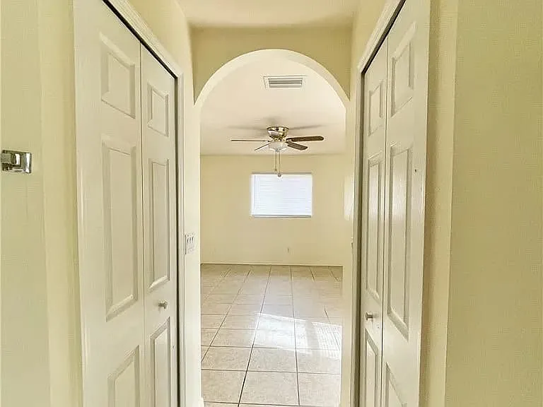 2703 SW 1st Ave — Photo 4
