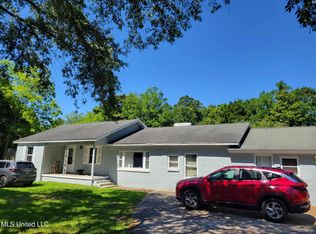 5809 Washington Ave, Ocean Springs, MS 39564