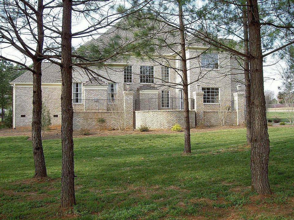 2nd image of 5904 Norwood Knolls Way