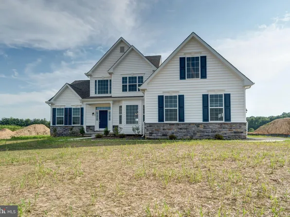 9 Summit Dr, Smyrna, DE 19977