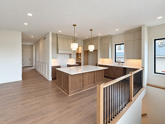 3rd image of 6124 NE Terrace Ridge Dr