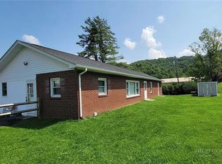 136 Ivy Dr, Boone, NC 28607