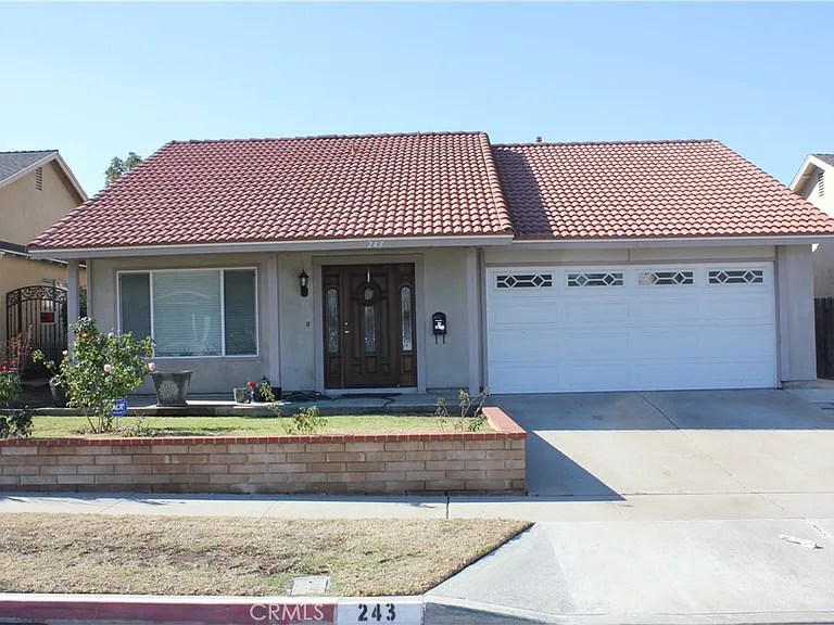 243 N Pageant St — Photo 1