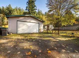 2446 Northlake Way NW, Bremerton, WA 98312