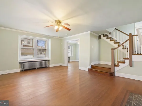 112 E Township Line Rd, Havertown, PA 19083