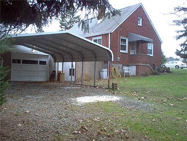 3rd image of 100 Olive Dr