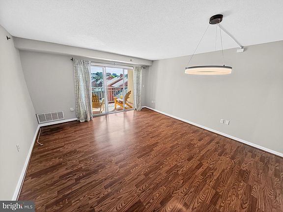 5th image of 610 N West St APT 407