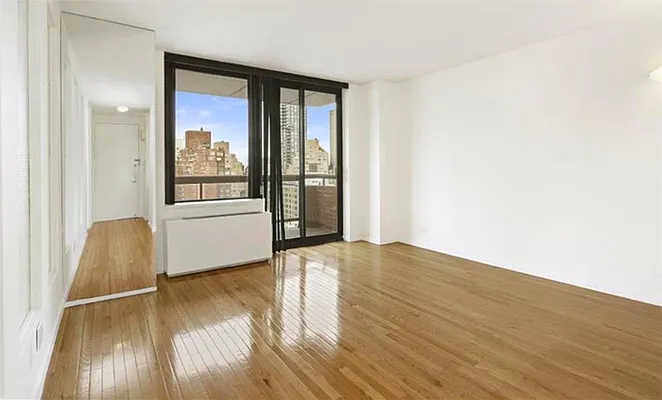 Rented by Owner | media 9