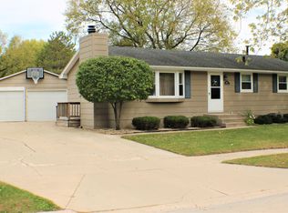 1617 N Carolina Pl, Mason City, IA 50401