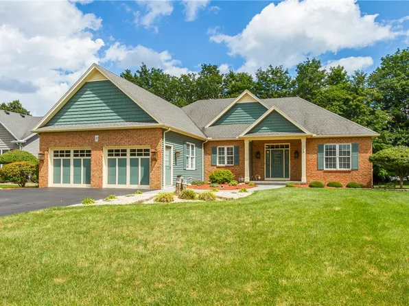 95 Seawatch Trl, Webster, NY 14580