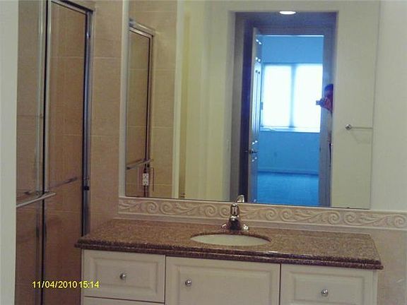 5th image of 10 E Harbour Isle Drive #Ph01