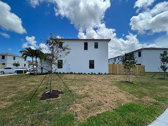 3rd image of 28610 SW 133rd Ct #28610