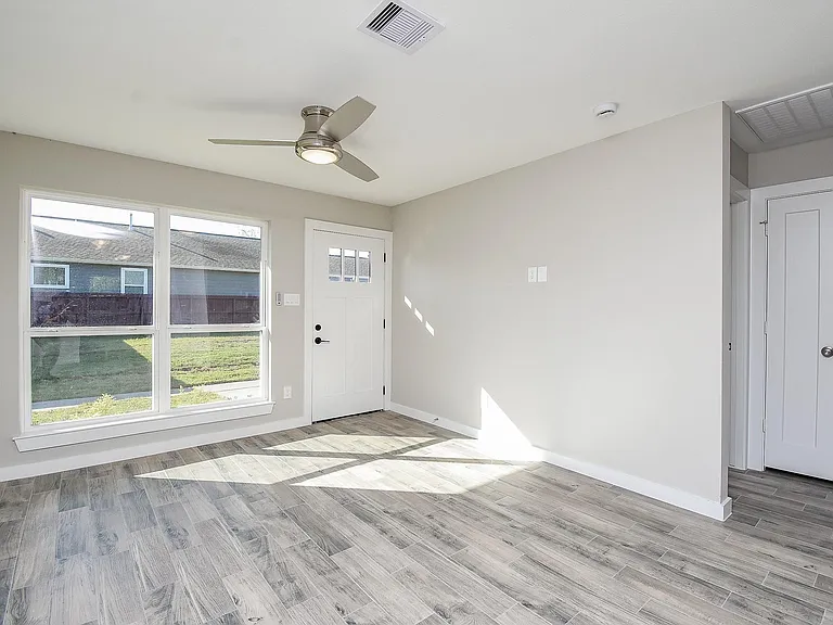 6522 De Priest St #A — Photo 3