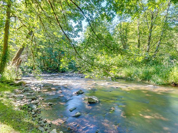 2nd image of 2038 Abernathy Creek Rd