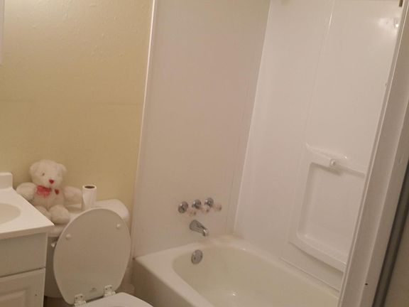 Full Master Bathroom