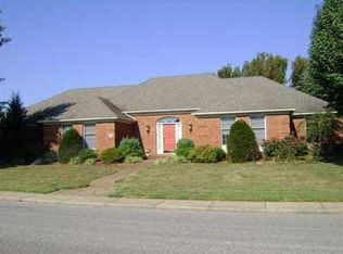 3111 Trailwood Dr, Newburgh, IN 47630