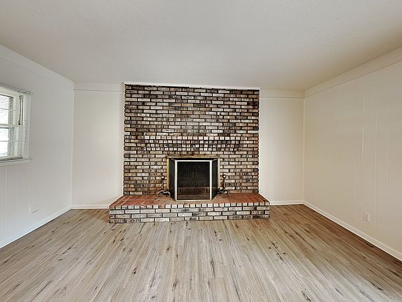 5th image of 3908 Bellair Dr