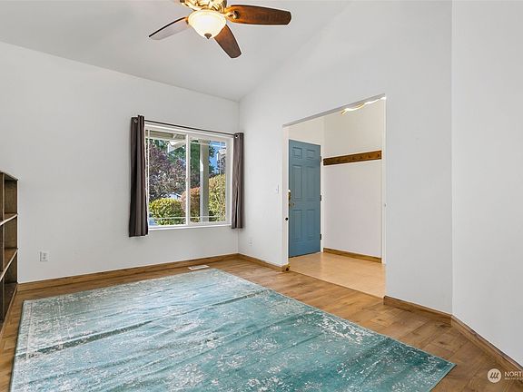 4th image of 4711 215th Street Court E