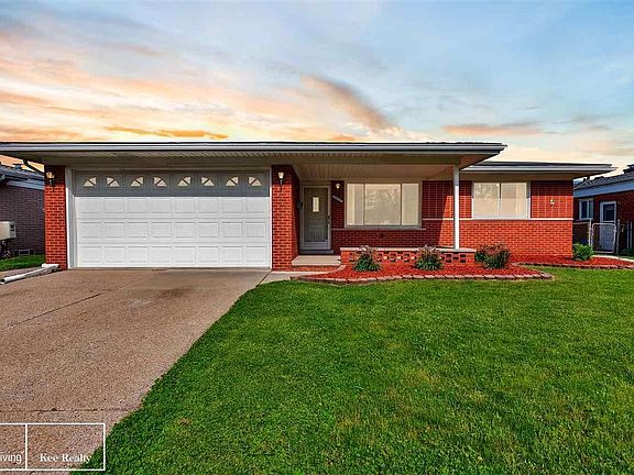 2nd image of 30628 Saint Onge Cir