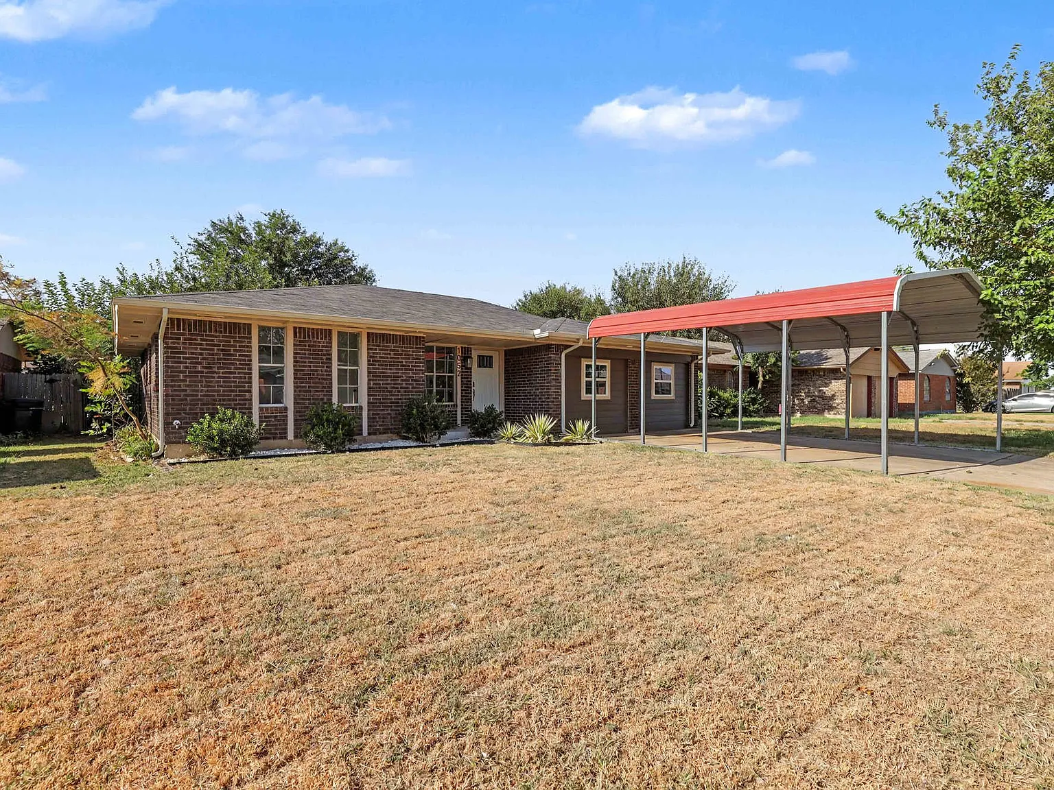 5 bed, 1536 sqft, $1,595 — Photo 3