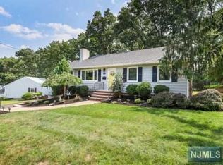 25 Louise Pl, North Haledon, NJ 07508