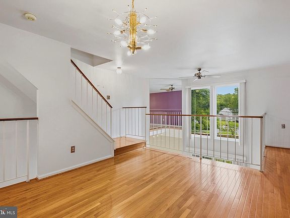 4th image of 8832 Birchwood Way