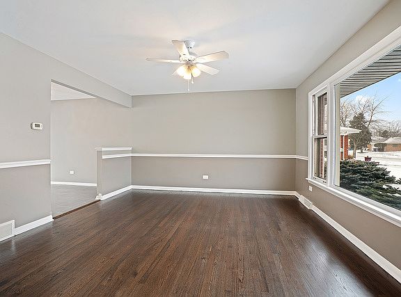 4th image of 859 E 169th St