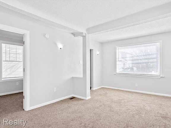 3rd image of 202 Haltiner St