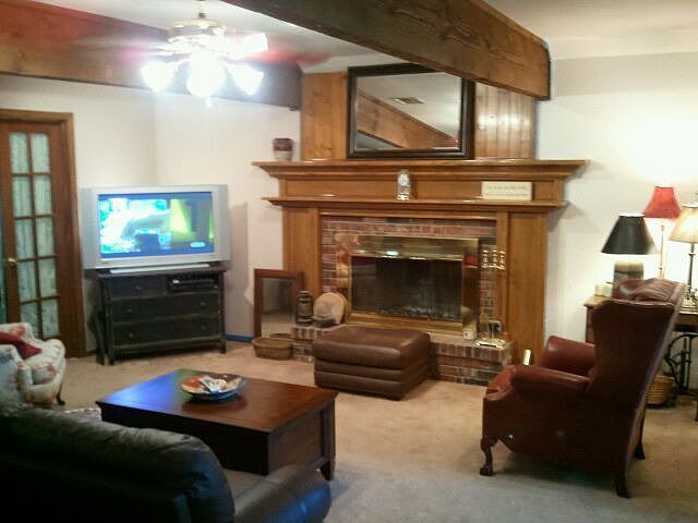 2nd image of 2212 W 88th St N