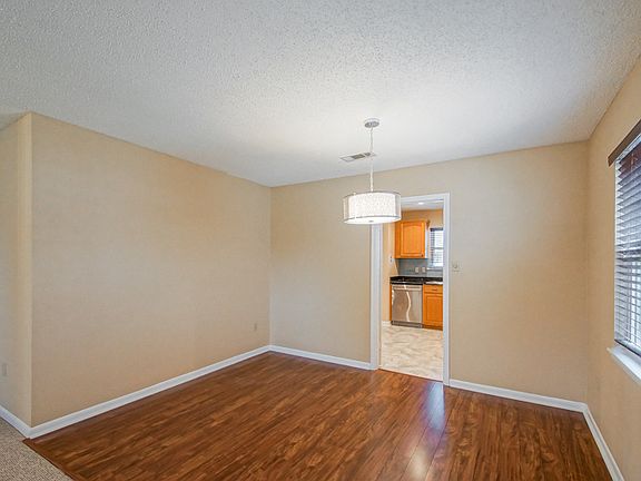 4th image of 3928 Bayou Oaks Dr