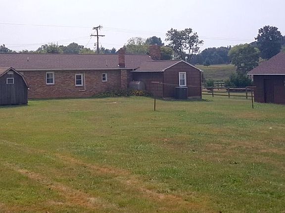 3rd image of 17699 Old Barn Ln
