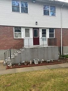 59 Colonial Cir Unit A, Chicopee, MA, 01020