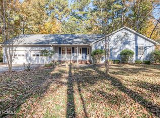 3006 Peppercorn Rd, New Bern, NC 28562