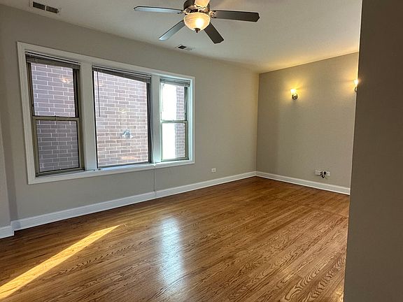 3rd image of 4210 N Albany Ave APT 1R