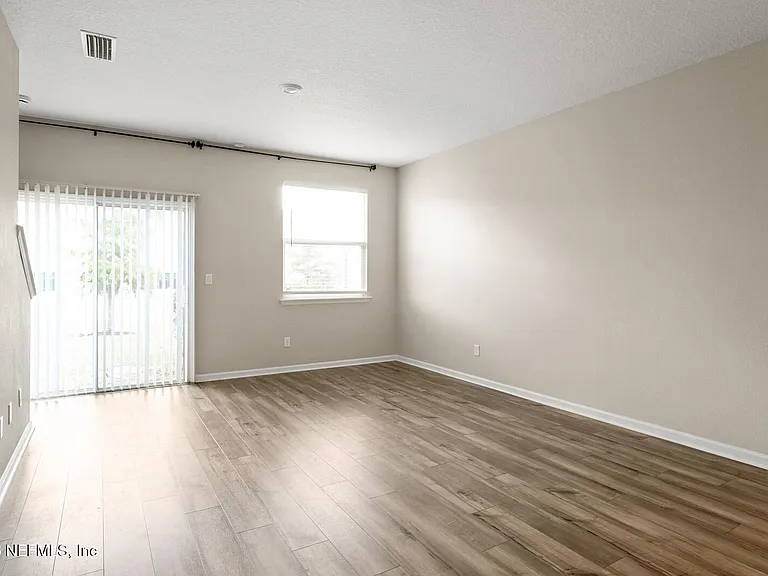 9787 Fiddleback Ln — Photo 10