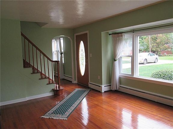4th image of 106 Greenhill Dr